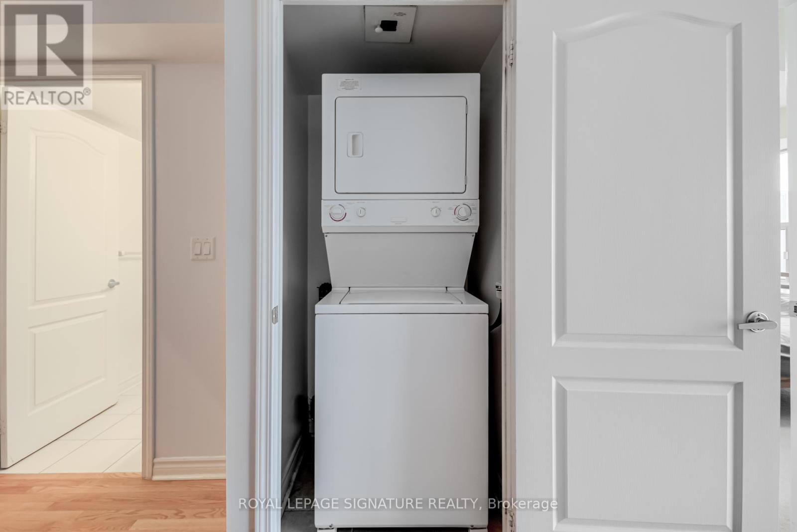 1307 - 1 Elm Drive W, Mississauga, Ontario  L5B 4M1 - Photo 23 - W12646810