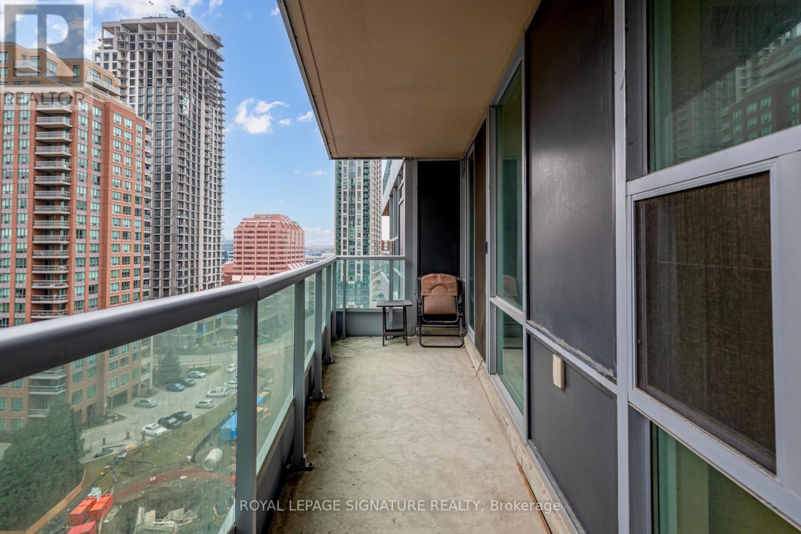 1307 - 1 Elm Drive W, Mississauga, Ontario  L5B 4M1 - Photo 24 - W12646810