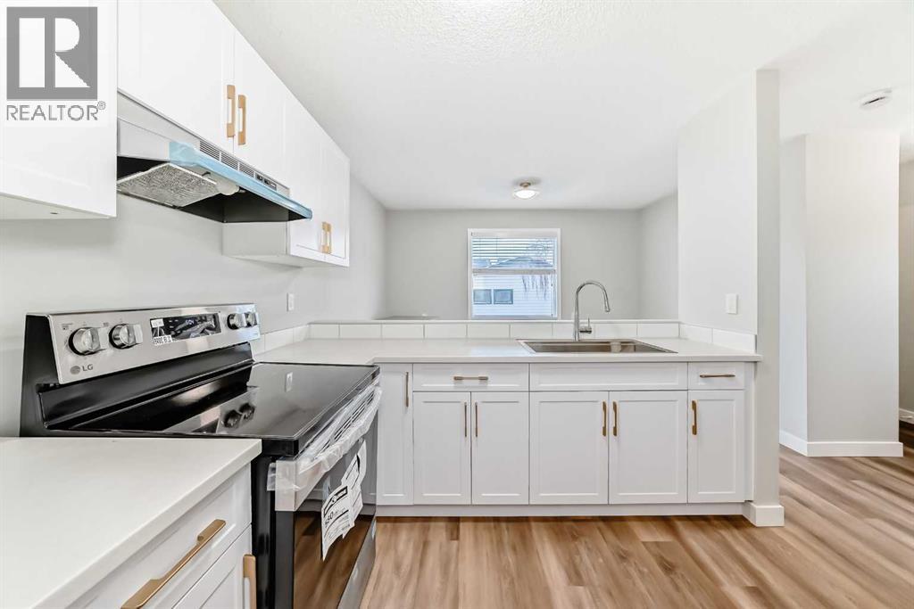 252 Summerwood Place Se, Airdrie, Alberta  T4B 1W2 - Photo 10 - A2275839