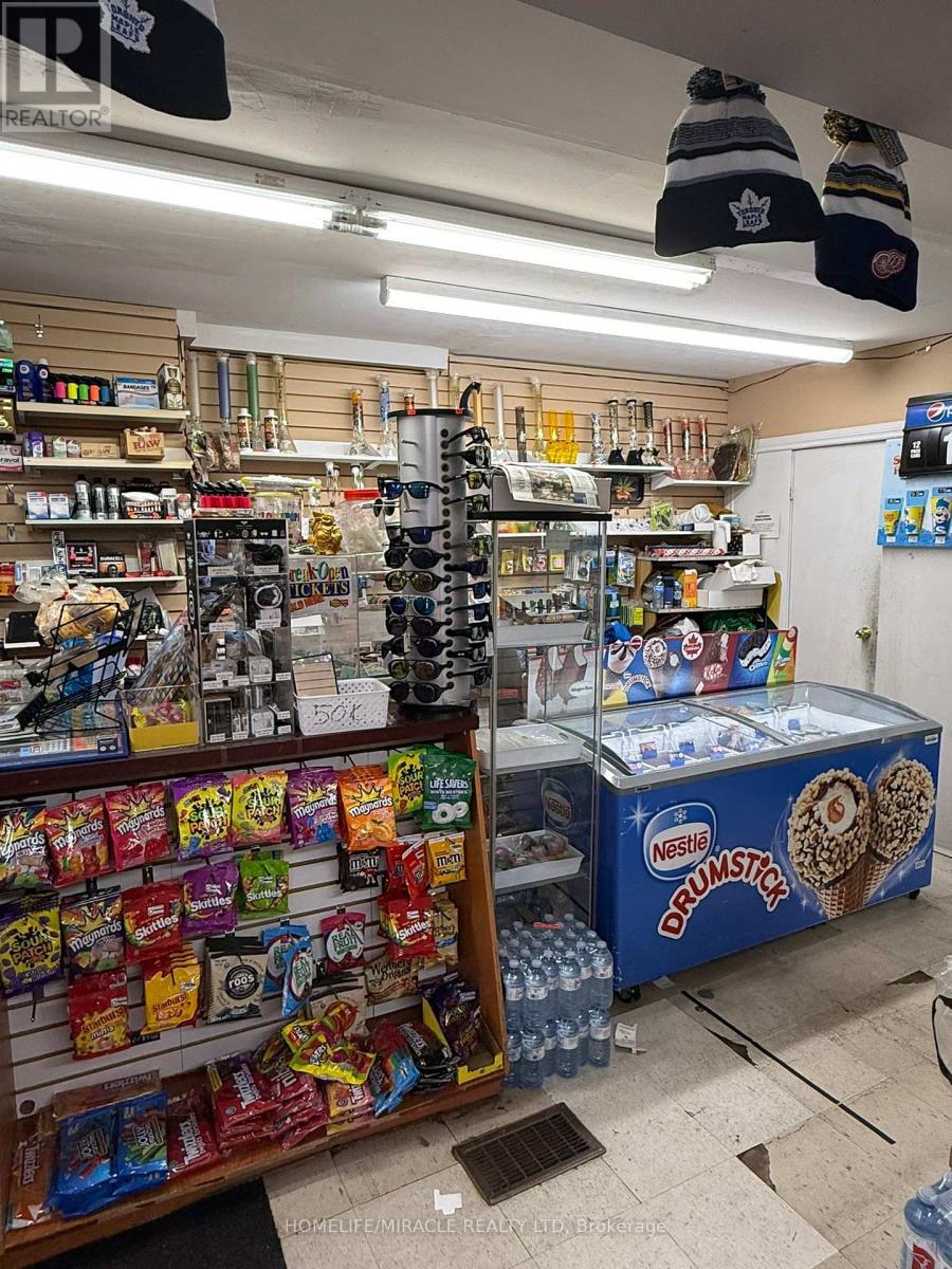 370 Division Street, Kingston, Ontario  K7K 4A5 - Photo 4 - X12646788