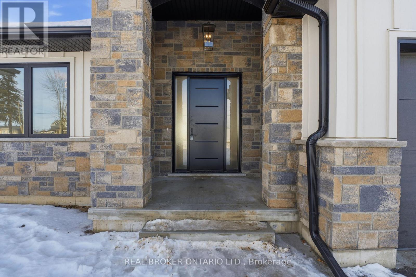 130 La Salette Road, Norfolk, Ontario  N0E 1H0 - Photo 2 - X12646816