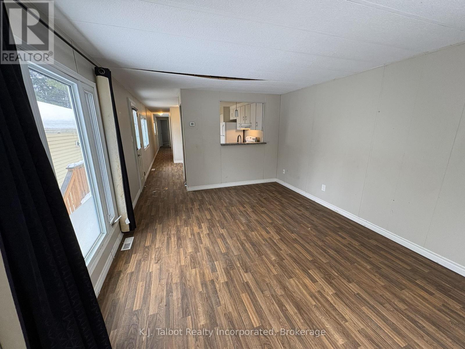 8 Bloomsbury Street, Ashfield-Colborne-Wawanosh, Ontario  N7A 3Y2 - Photo 3 - X12646864