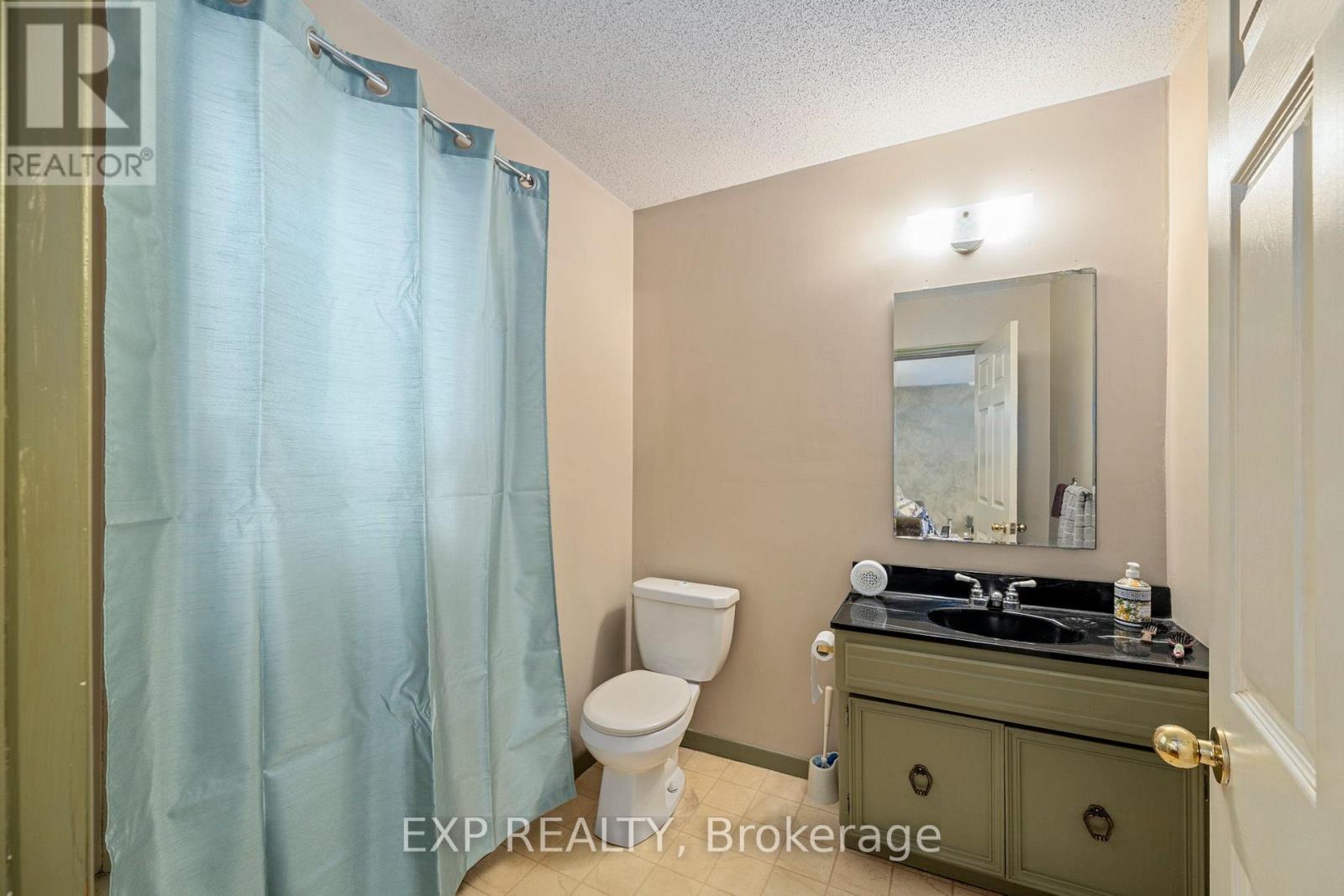 22949 Hagerty Road, Newbury, Ontario  N0L 1Z0 - Photo 12 - X12646866