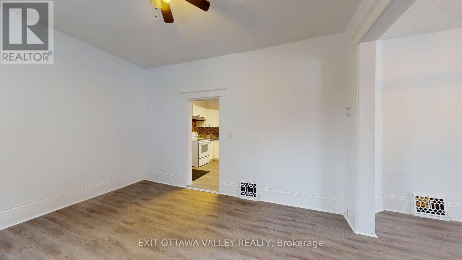 216 Mary Street, Pembroke, Ontario  K8A 5V8 - Photo 10 - X12646822