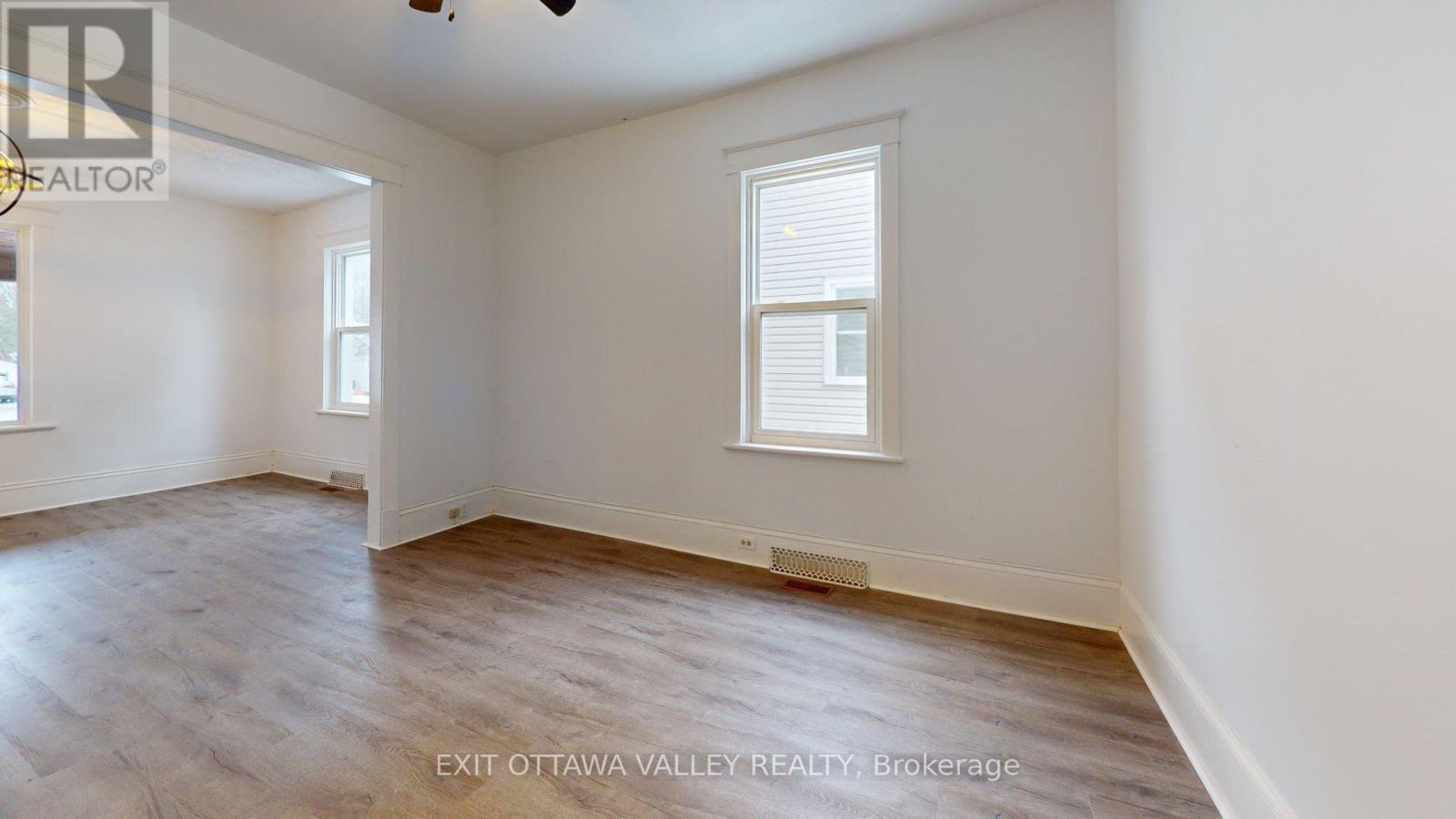 216 Mary Street, Pembroke, Ontario  K8A 5V8 - Photo 39 - X12646822