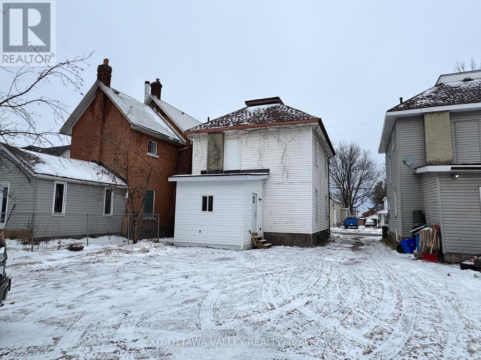 216 Mary Street, Pembroke, Ontario  K8A 5V8 - Photo 47 - X12646822