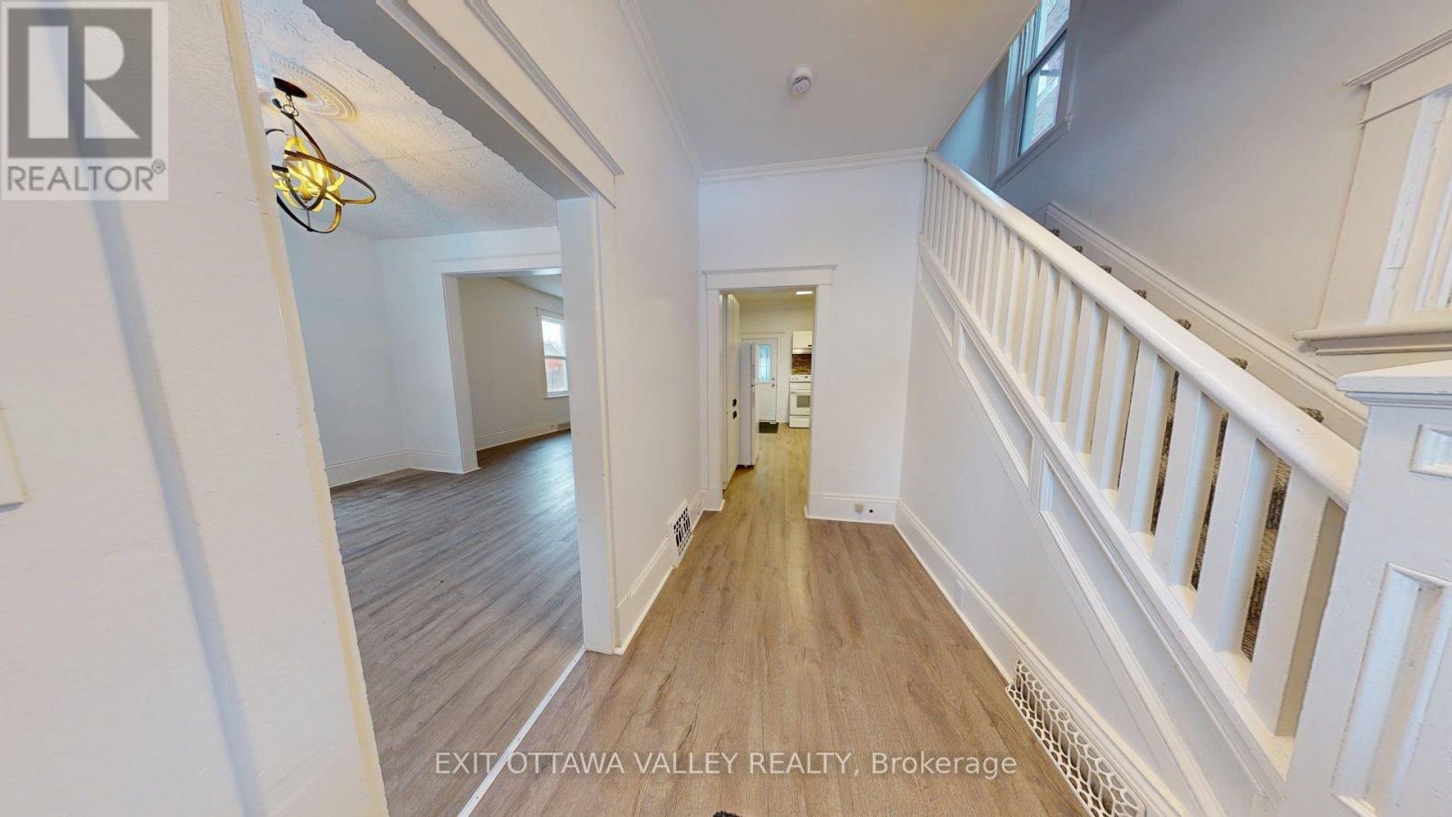 216 Mary Street, Pembroke, Ontario  K8A 5V8 - Photo 5 - X12646822