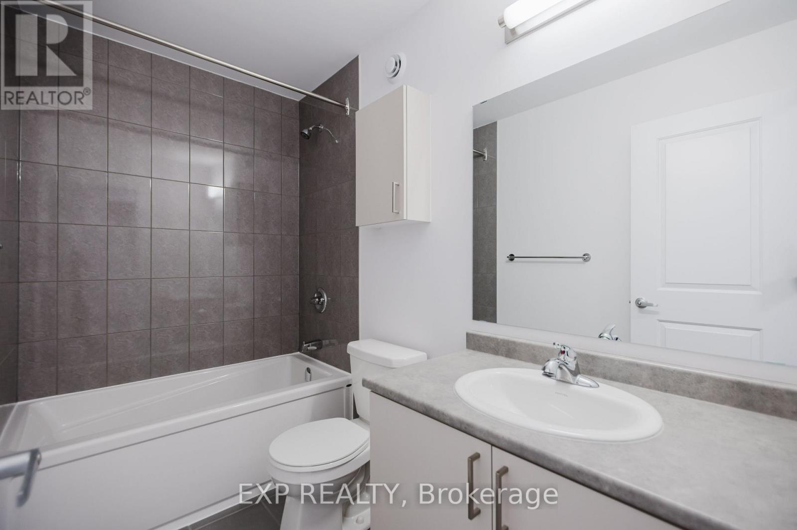 207 Silhouette Private, Ottawa, Ontario  K2J 4S3 - Photo 23 - X12646832