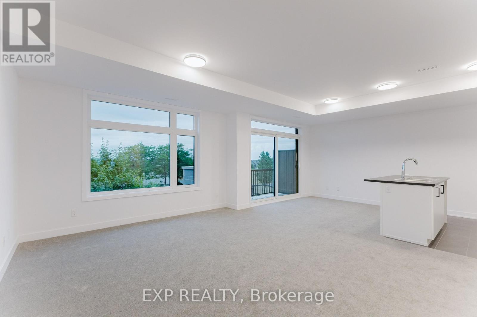 207 Silhouette Private, Ottawa, Ontario  K2J 4S3 - Photo 6 - X12646832