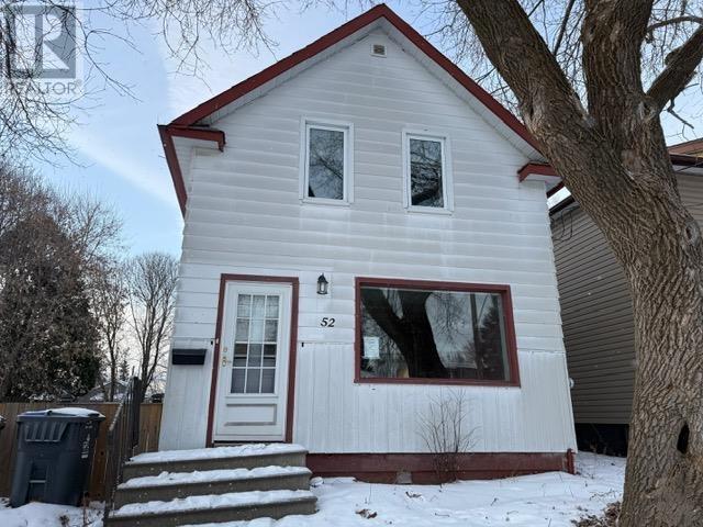 52 Empress AVE N, Thunder Bay, Ontario