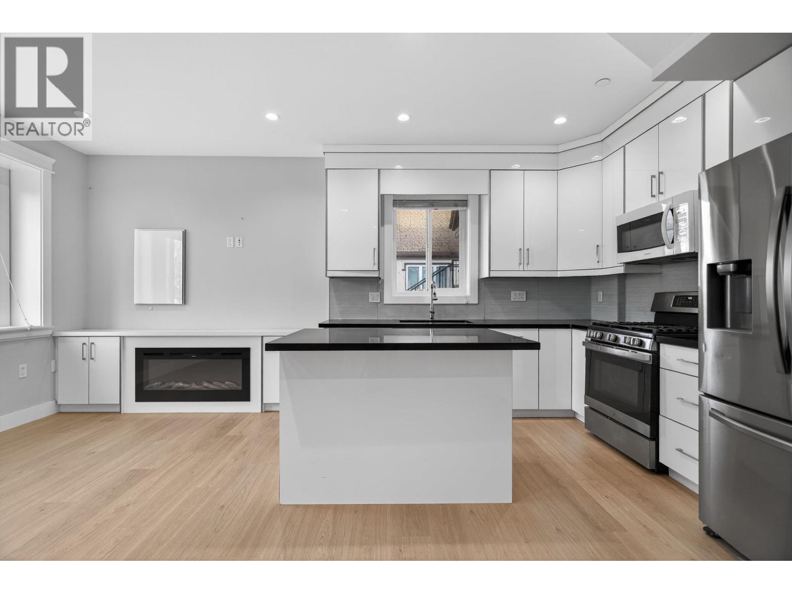 2430 E 41 Avenue, Vancouver, British Columbia  V5R 2W4 - Photo 12 - R3074588