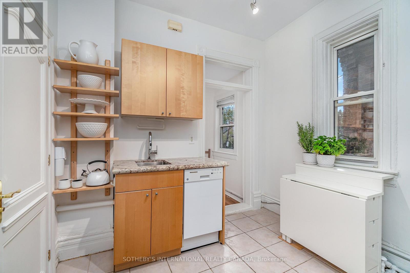 3 - 225 Major Street, Toronto, Ontario  M5S 2L4 - Photo 3 - C12646834