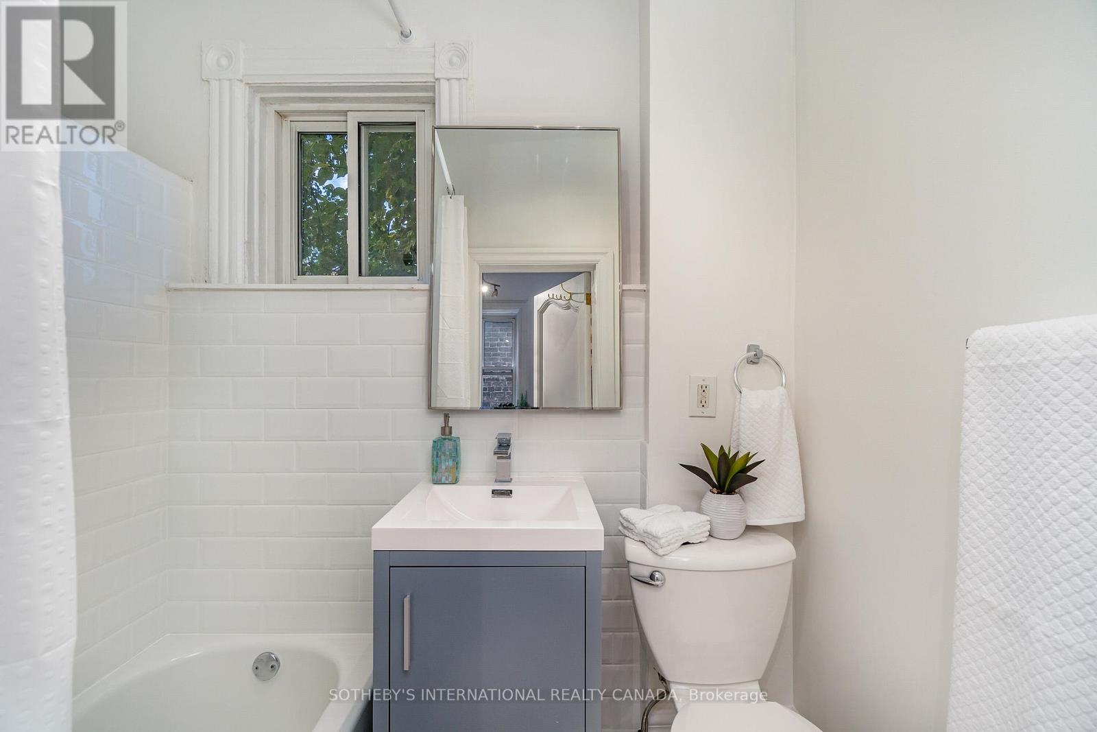 3 - 225 Major Street, Toronto, Ontario  M5S 2L4 - Photo 8 - C12646834