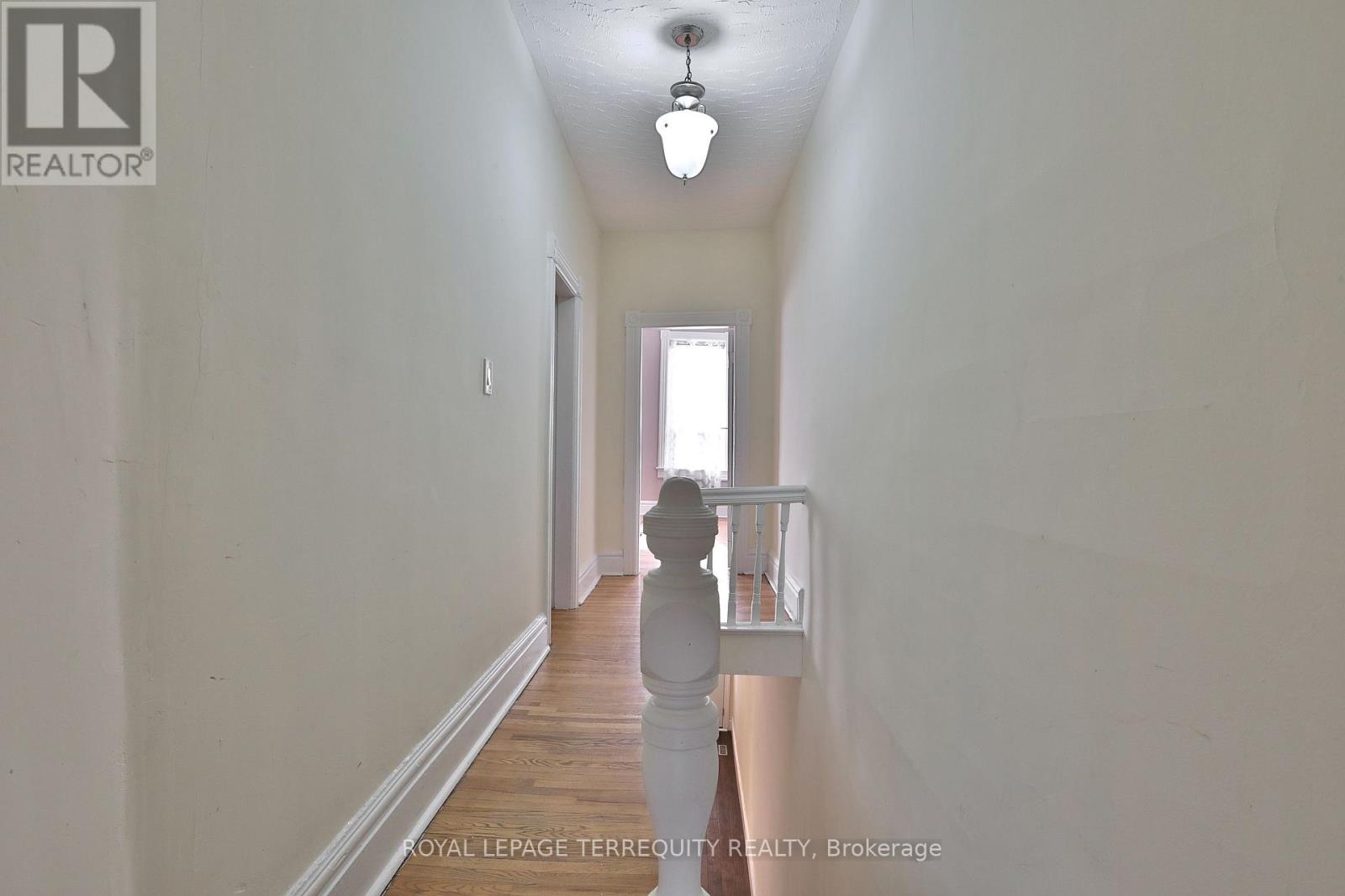 Upper - 665 Crawford Street, Toronto, Ontario  M6G 3K1 - Photo 23 - C12646846