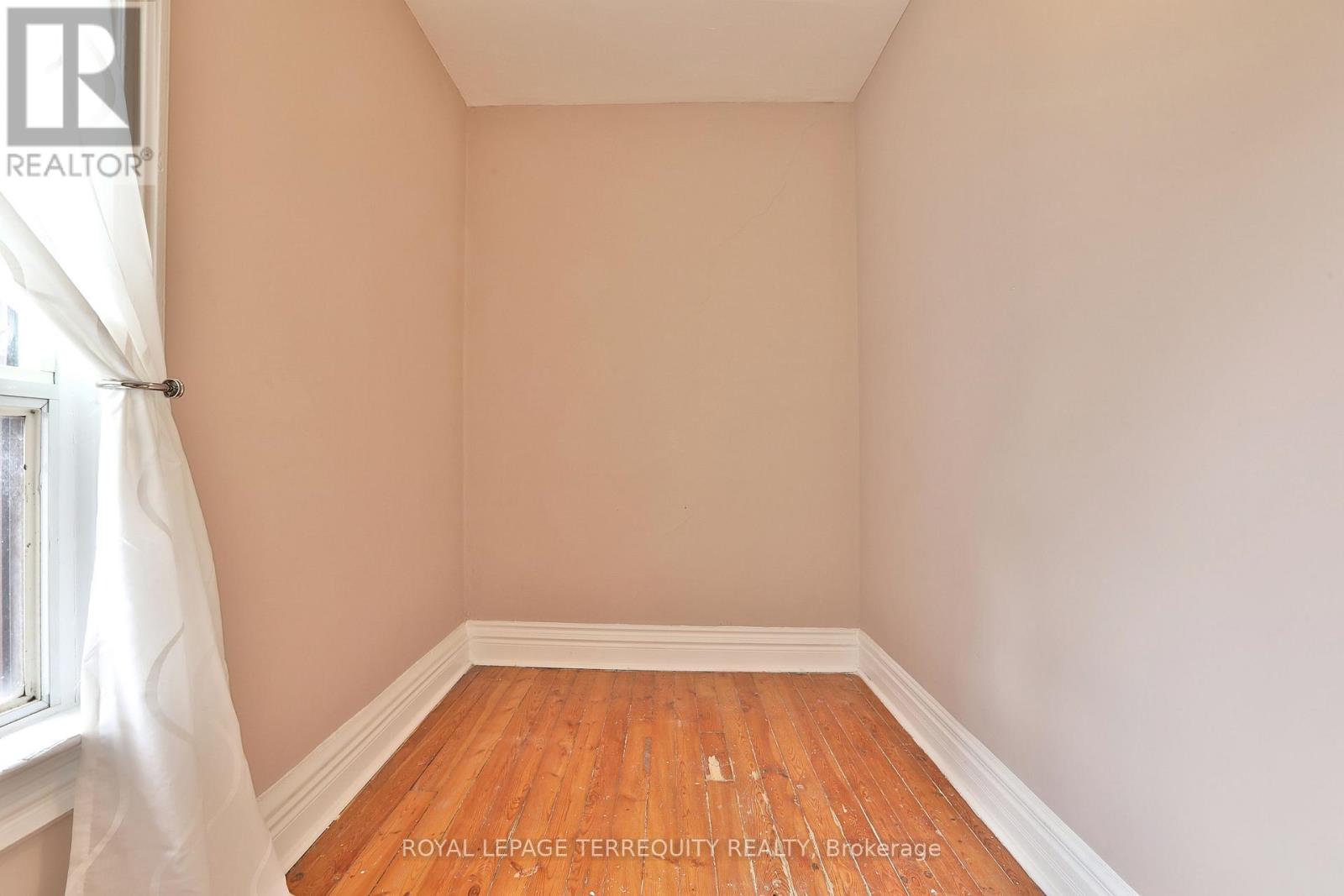 Upper - 665 Crawford Street, Toronto, Ontario  M6G 3K1 - Photo 26 - C12646846