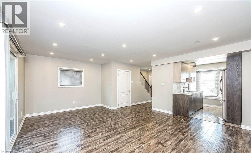 91 Madoc Drive, Brampton, Ontario  L6V 2A3 - Photo 6 - 40771553