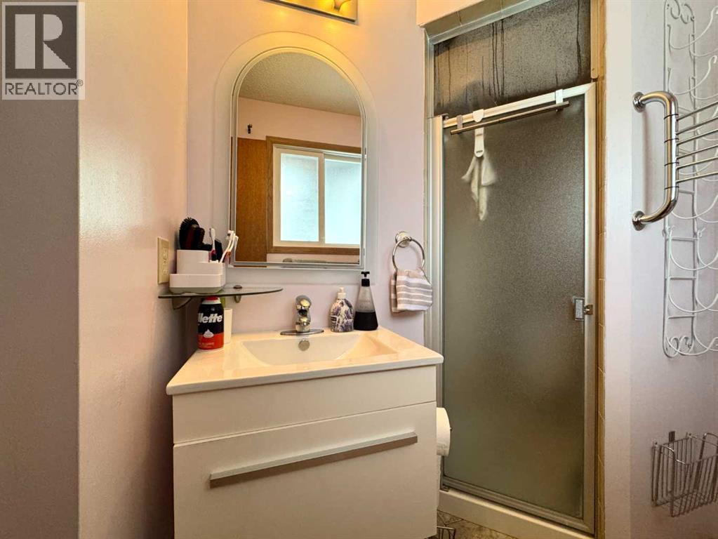 11 Princeton Road W, Lethbridge, Alberta  T1K 5A1 - Photo 28 - A2275434