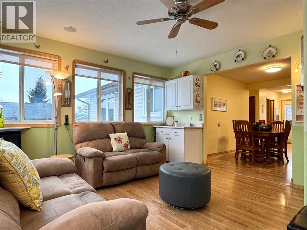 11 Princeton Road W, Lethbridge, Alberta  T1K 5A1 - Photo 18 - A2275434