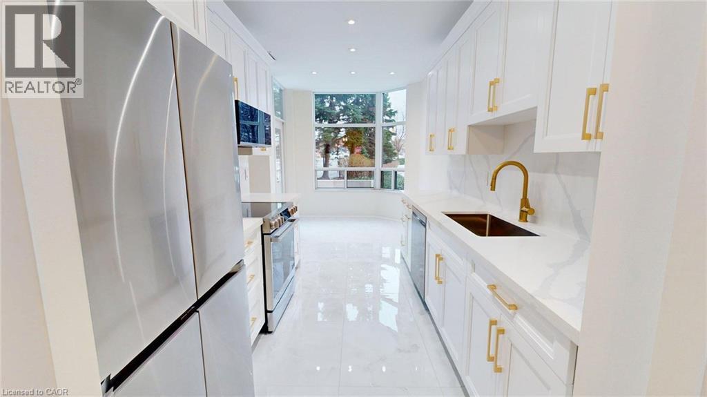 35 Kingsbridge Garden Circle Unit# 105, Mississauga, Ontario  L5R 3Z5 - Photo 3 - 40793397