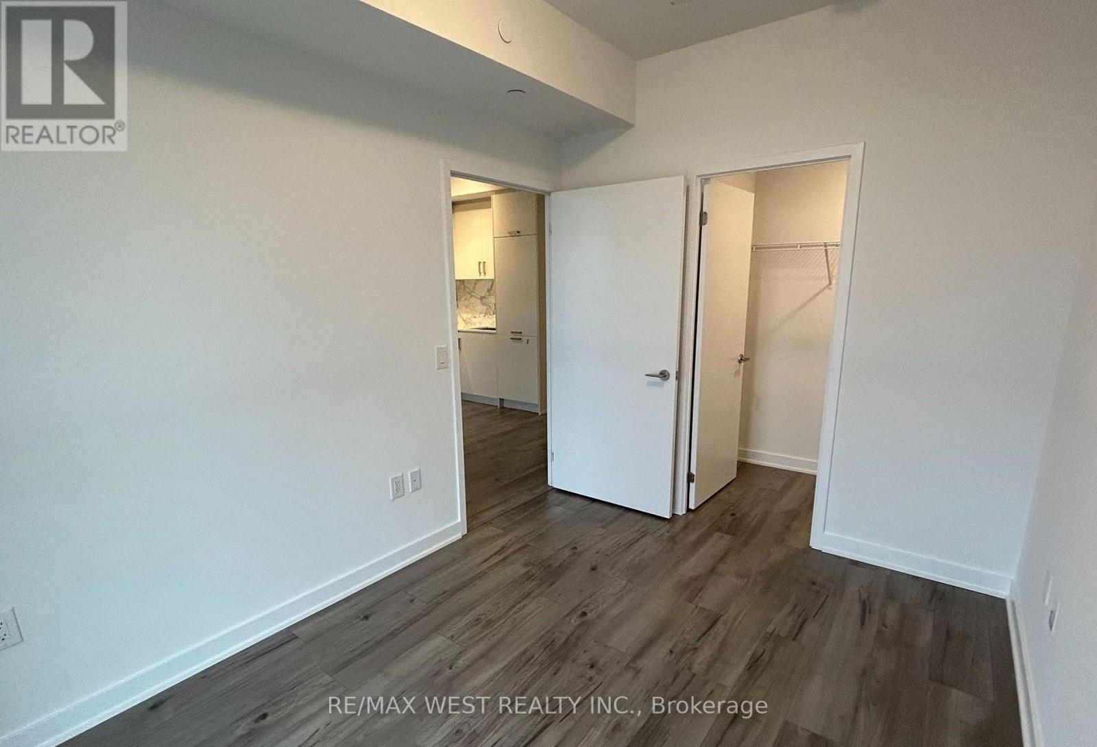 1211 - 60 Honeycrisp Crescent, Vaughan, Ontario  L4K 5Z8 - Photo 10 - N12646838