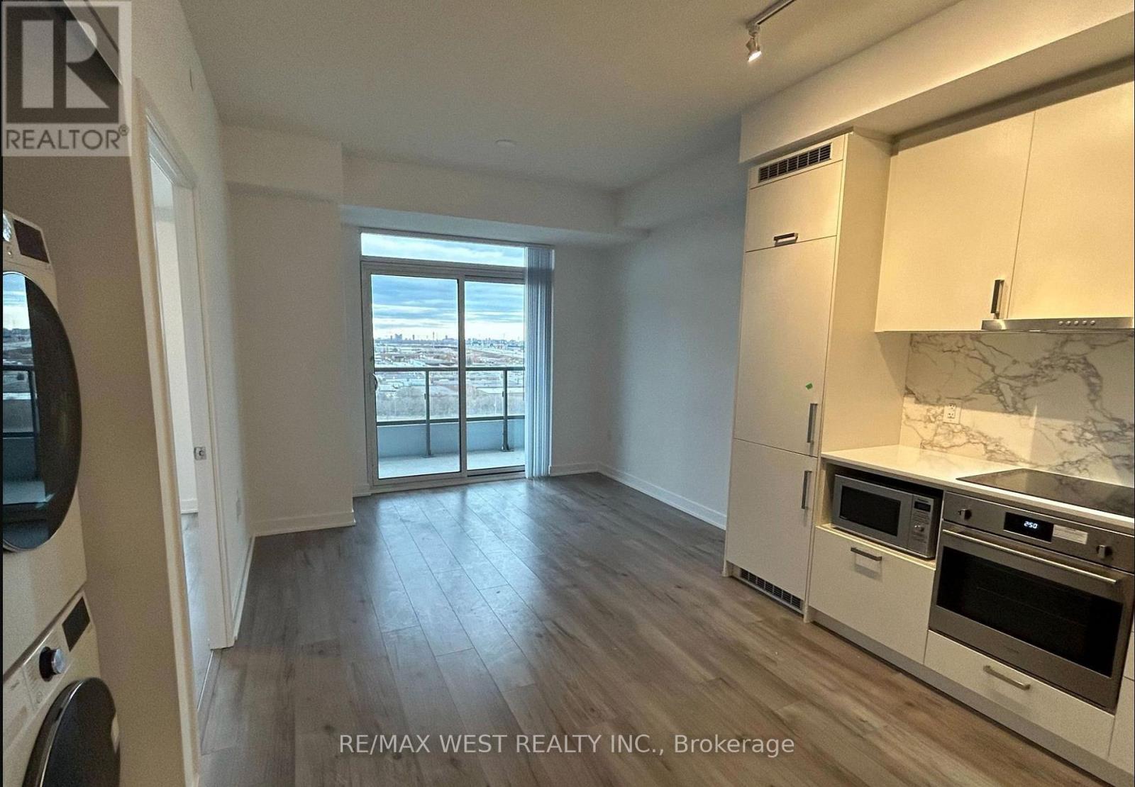 1211 - 60 Honeycrisp Crescent, Vaughan, Ontario  L4K 5Z8 - Photo 2 - N12646838