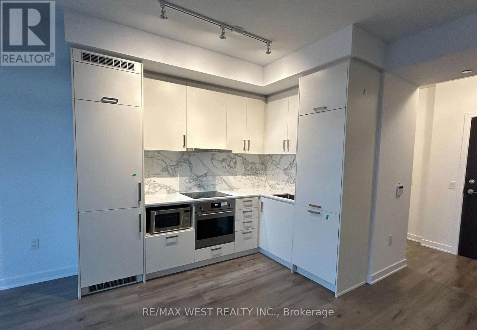 1211 - 60 Honeycrisp Crescent, Vaughan, Ontario  L4K 5Z8 - Photo 5 - N12646838