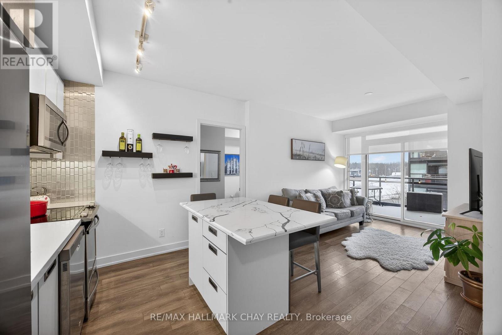 C315 - 301 Sea Ray Avenue, Innisfil, Ontario  L9S 0L8 - Photo 5 - N12646844