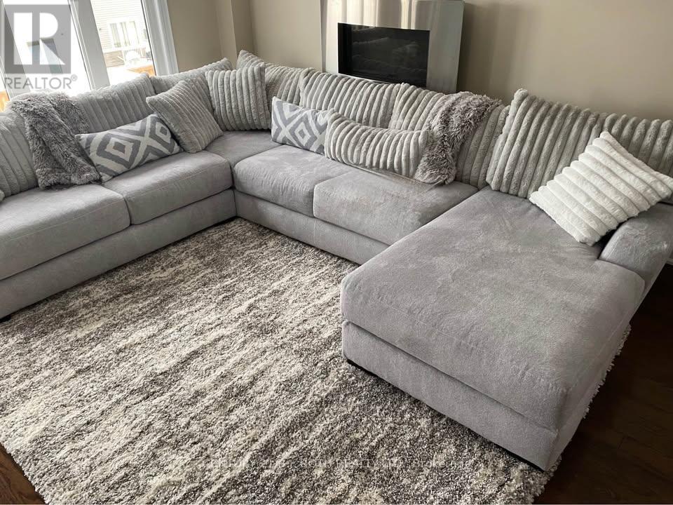 196 Diana Drive, Orillia, Ontario  L3V 8J8 - Photo 3 - S12646840