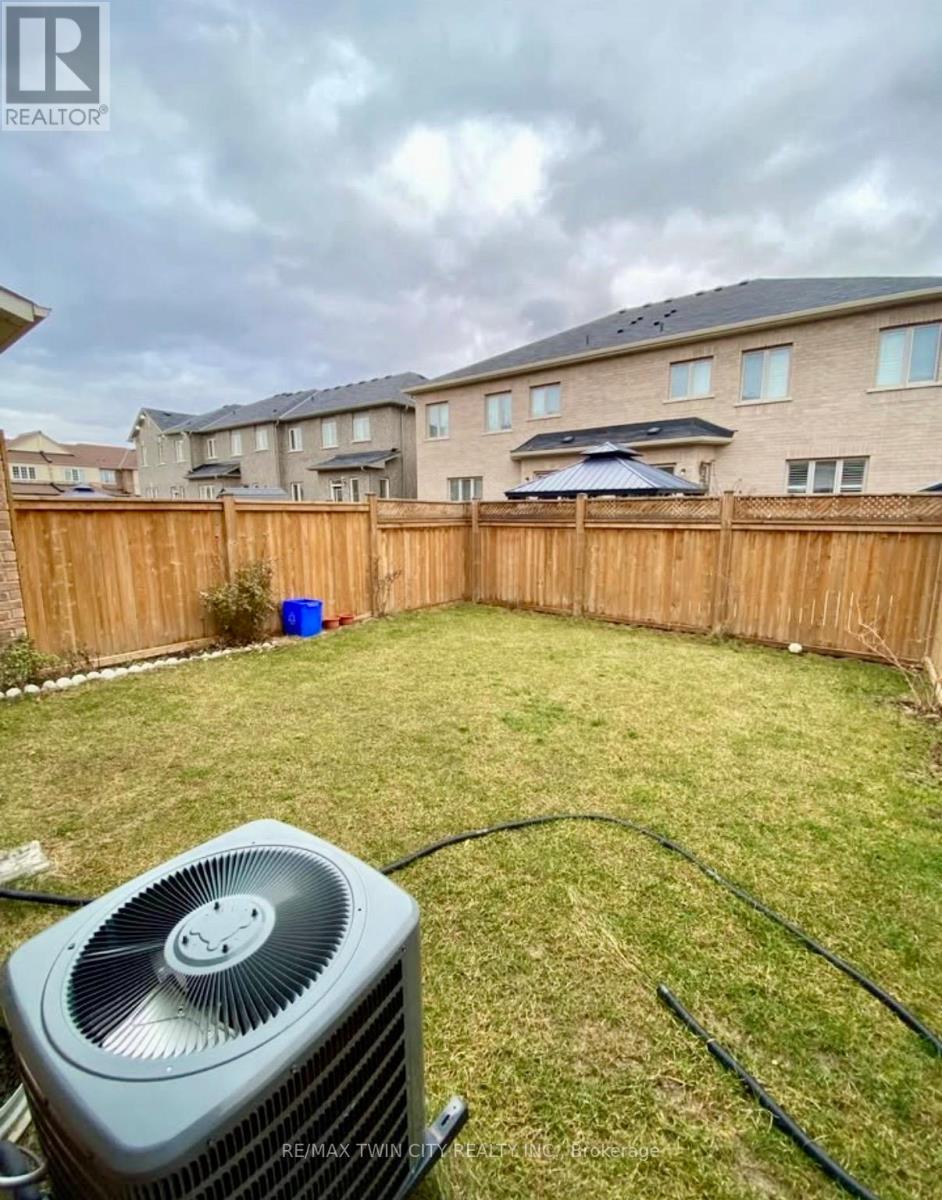 1575 Chretien Street W, Milton, Ontario  L9E 1G8 - Photo 20 - W12646874