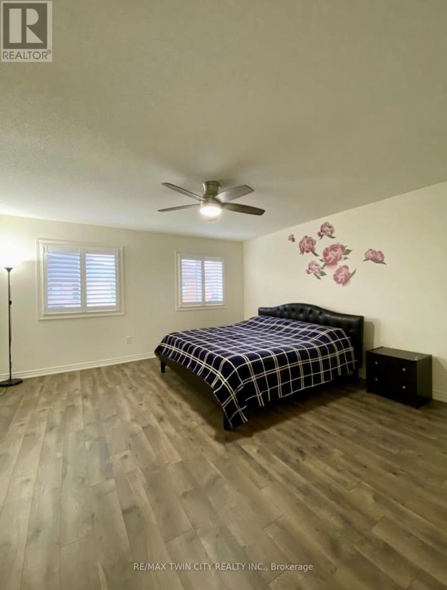 1575 Chretien Street W, Milton, Ontario  L9E 1G8 - Photo 7 - W12646874