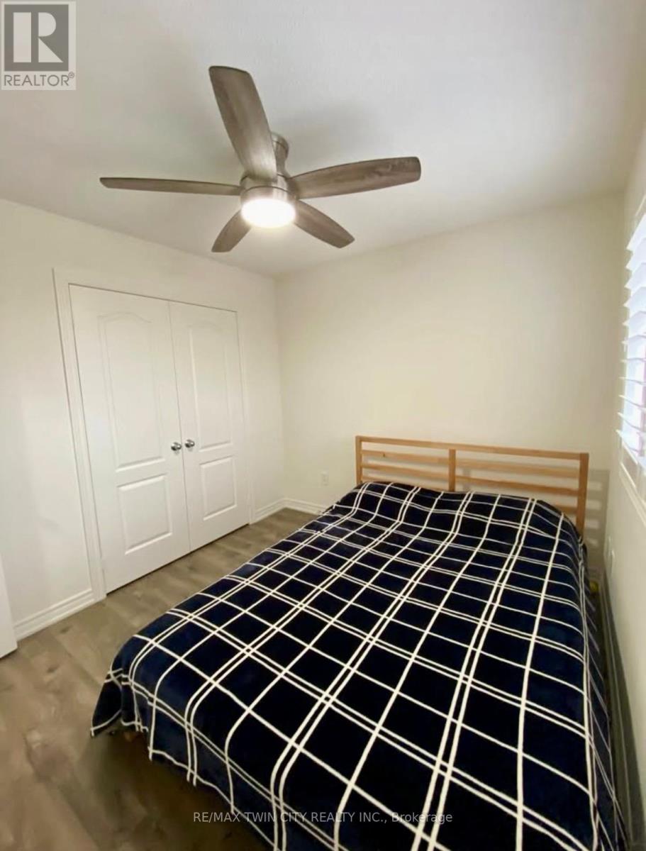 1575 Chretien Street W, Milton, Ontario  L9E 1G8 - Photo 8 - W12646874