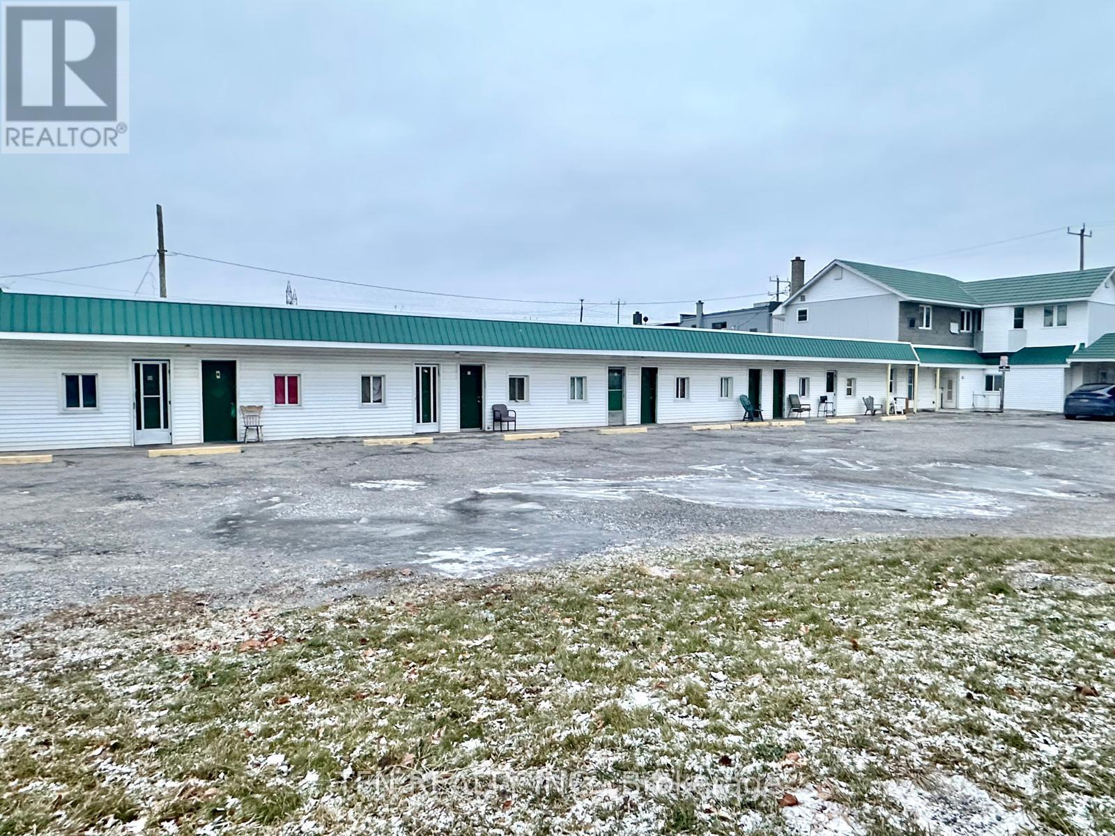 421 Grand Avenue E, Chatham-Kent, Ontario  N7L 1X4 - Photo 5 - X12646842