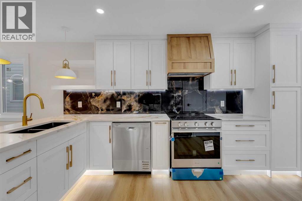 19 Cedargrove Place Sw, Calgary, Alberta  T2W 4T8 - Photo 13 - A2273303