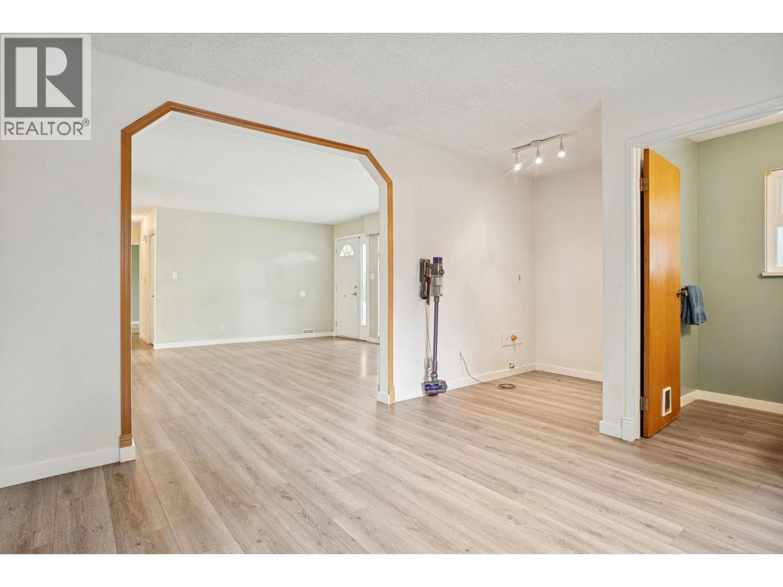 5447 River Road, Delta, British Columbia  V4K 1S8 - Photo 8 - R3068264