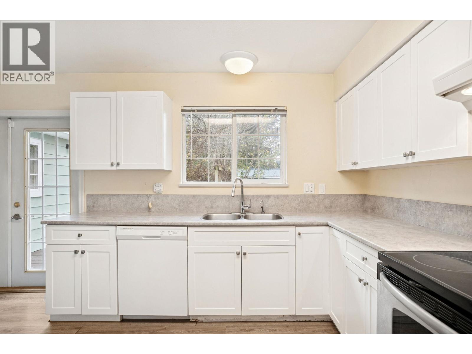 5447 River Road, Delta, British Columbia  V4K 1S8 - Photo 10 - R3068264