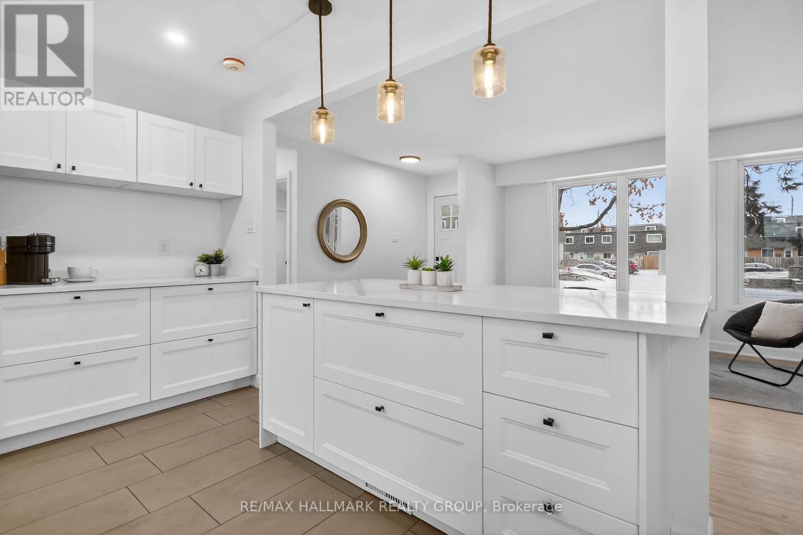 14 Cheryl Road, Ottawa, Ontario  K2G 0V7 - Photo 15 - X12646908