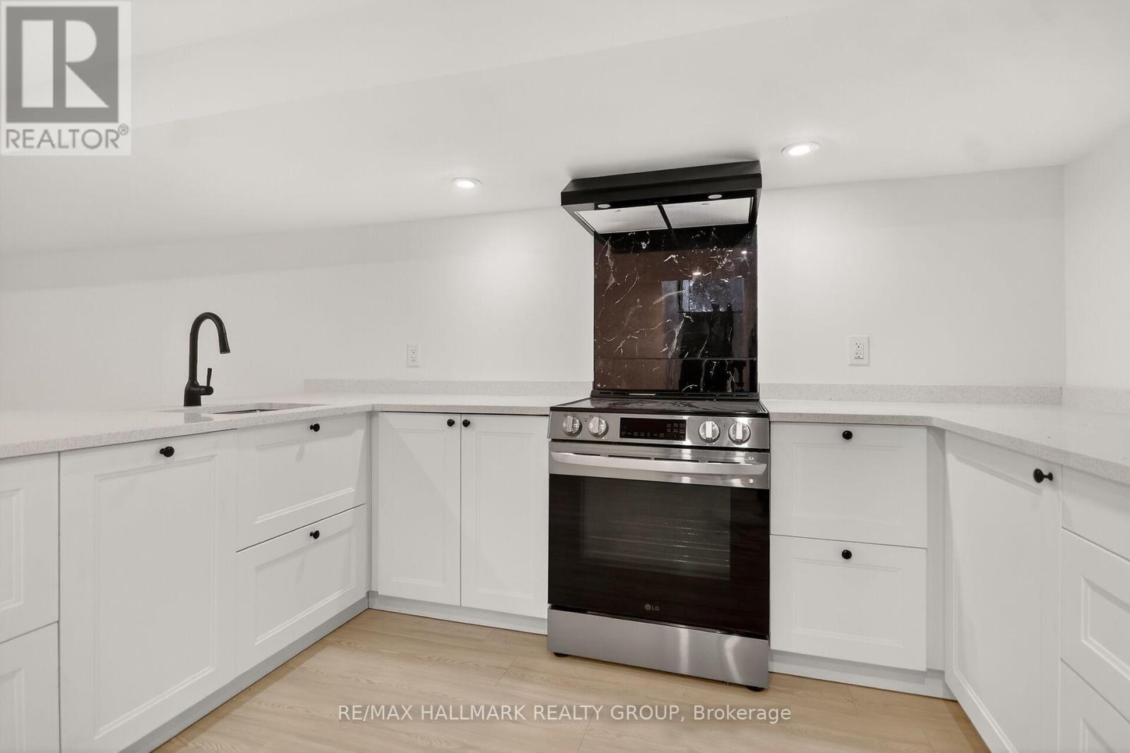 14 Cheryl Road, Ottawa, Ontario  K2G 0V7 - Photo 18 - X12646908