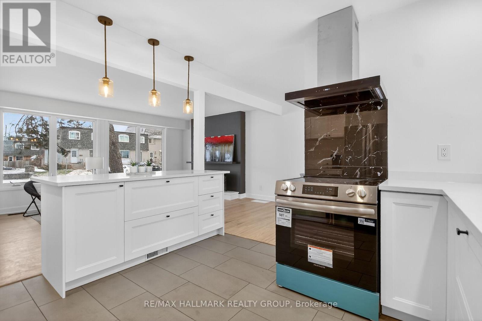 14 Cheryl Road, Ottawa, Ontario  K2G 0V7 - Photo 20 - X12646908