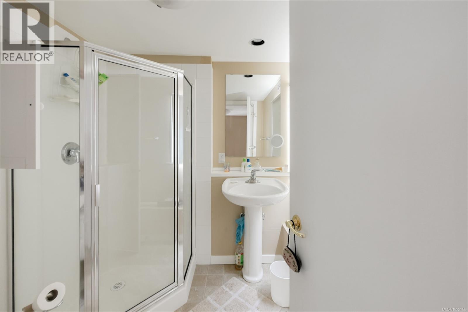 5037 Cordova Bay Rd, Saanich, British Columbia  V8Y 2K1 - Photo 15 - 1022168