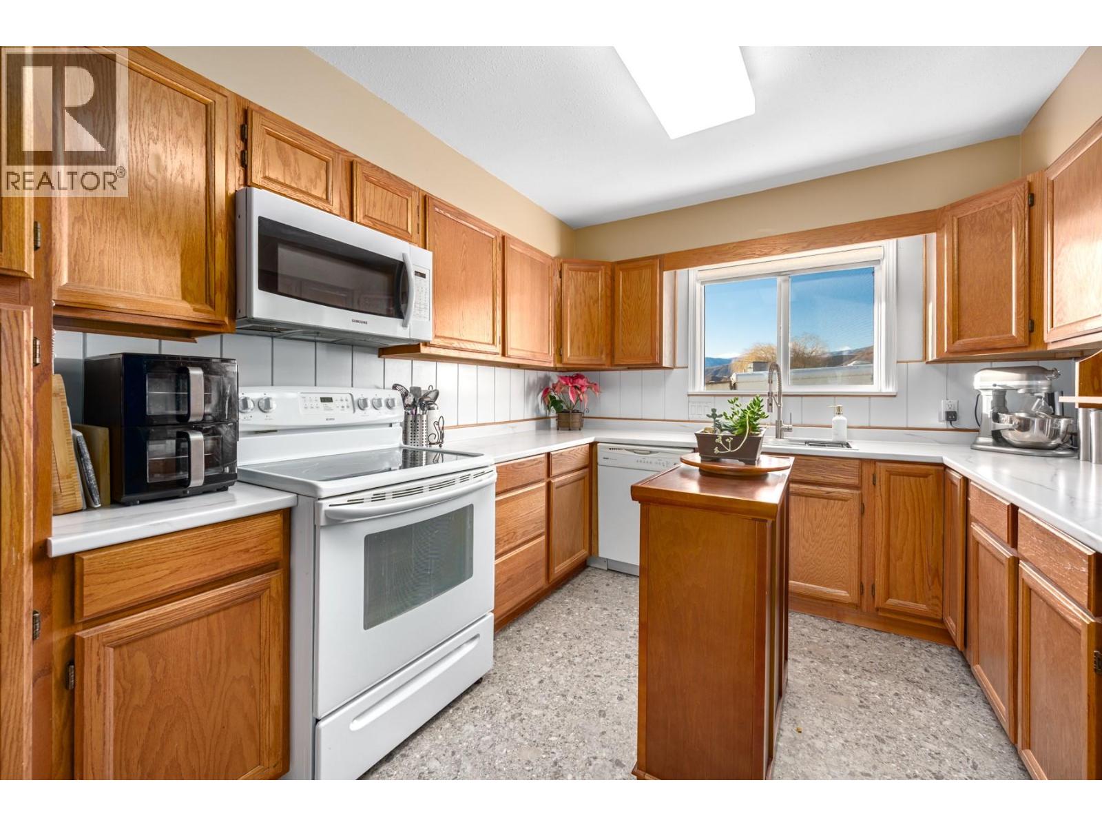 825 HILL Street Unit# 211, Ashcroft, British Columbia