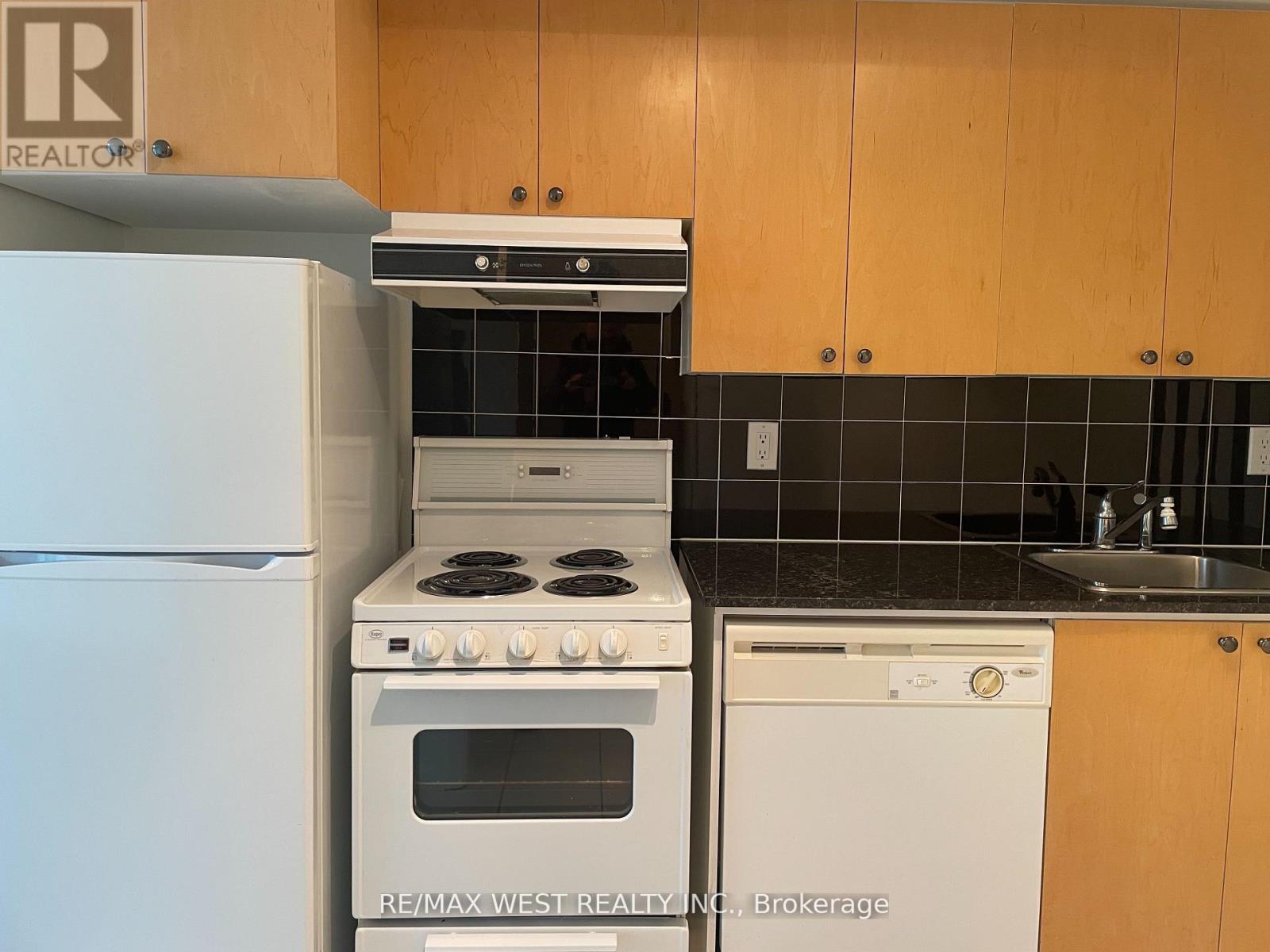 1507 - 219 Fort York Boulevard, Toronto, Ontario  M5V 1B1 - Photo 5 - C12646914