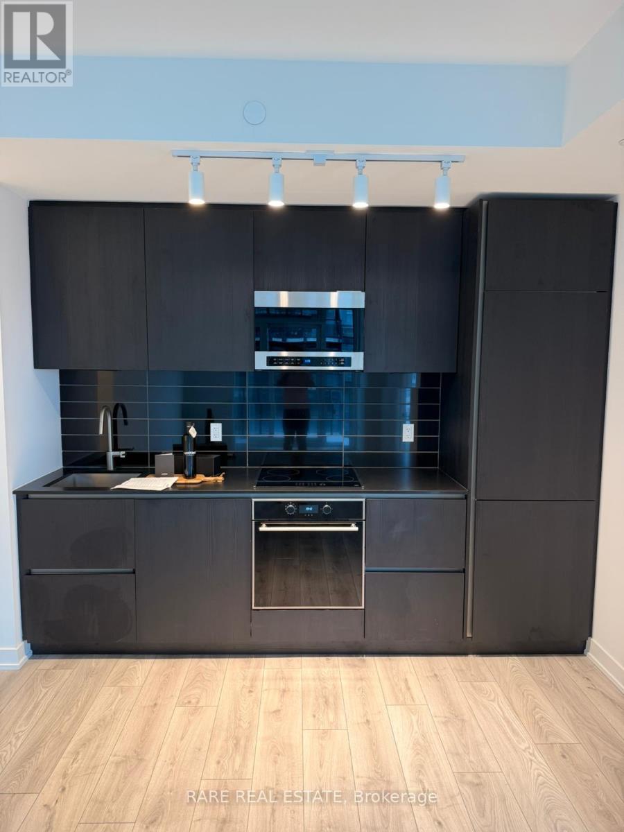 2005 - 110 BROADWAY AVENUE, Toronto, Ontario