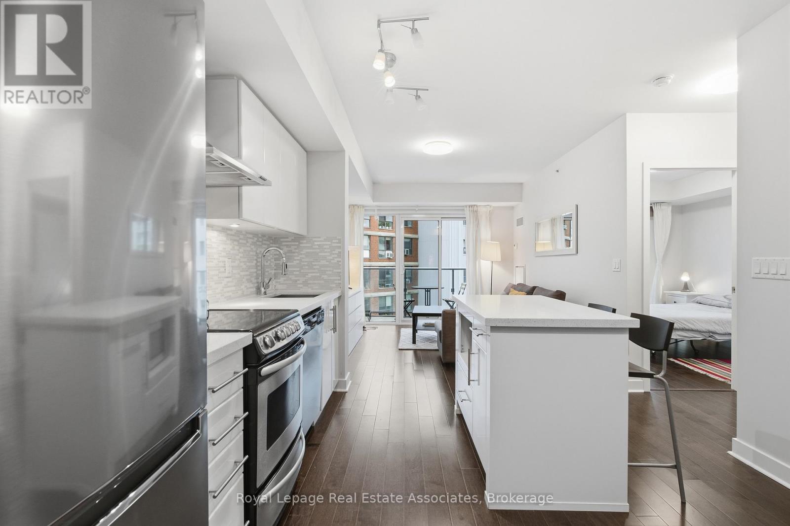 1606 - 58 Orchard View Boulevard, Toronto, Ontario  M4R 1B9 - Photo 5 - C12646950