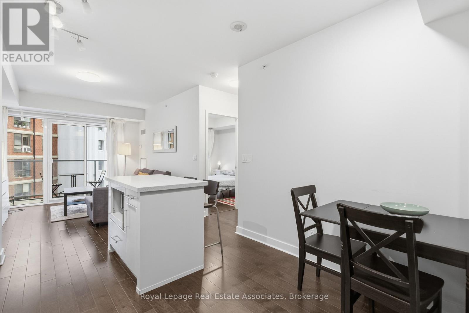 1606 - 58 Orchard View Boulevard, Toronto, Ontario  M4R 1B9 - Photo 7 - C12646950