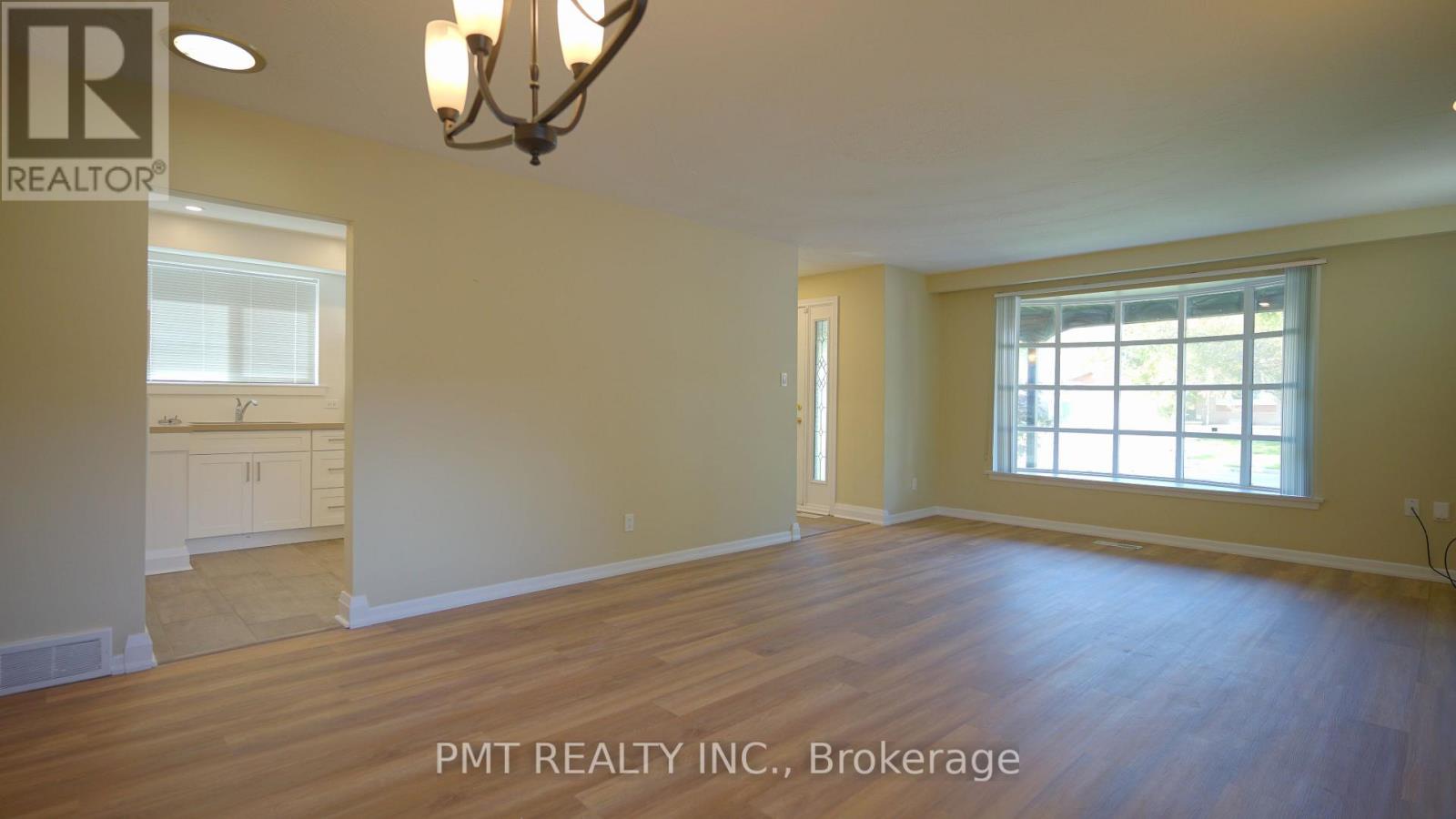 Main - 17 Ravenview Drive, Toronto, Ontario  M1E 3L9 - Photo 6 - E12646944