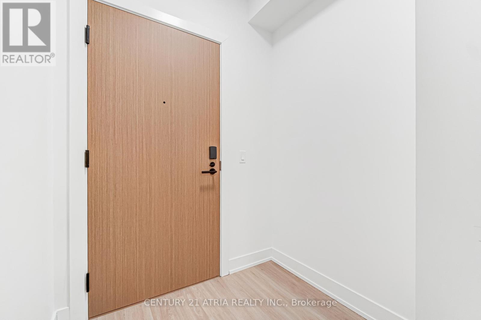 315 - 60 Central Park Roadway, Toronto, Ontario  M9A 0E6 - Photo 4 - C12483821