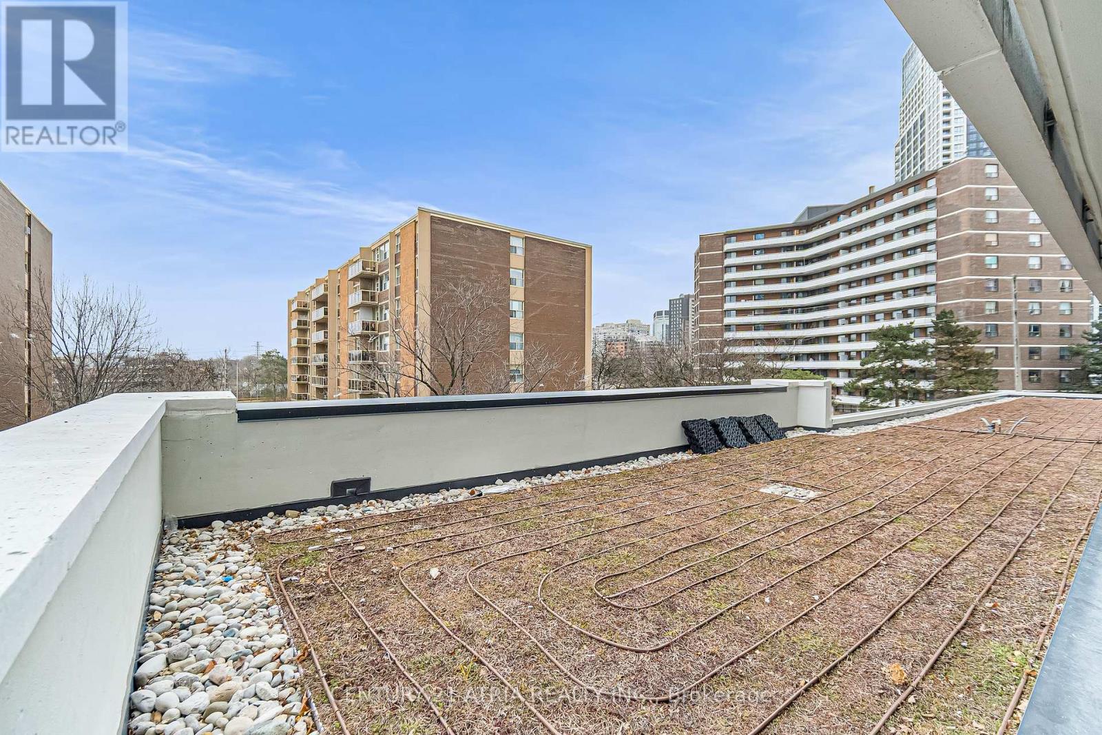315 - 60 Central Park Roadway, Toronto, Ontario  M9A 0E6 - Photo 31 - C12483821