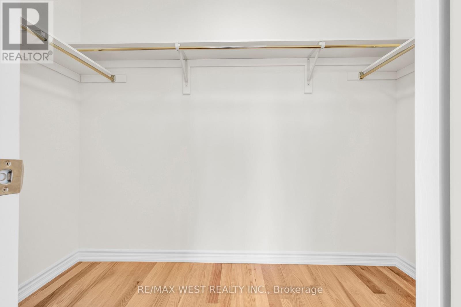 195 Terry Fox Drive, Barrie, Ontario  L9J 0C4 - Photo 21 - S12646896