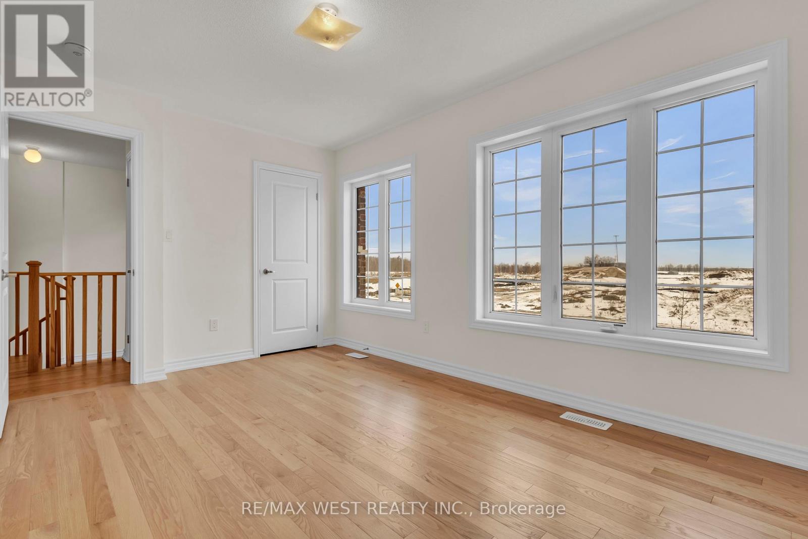 195 Terry Fox Drive, Barrie, Ontario  L9J 0C4 - Photo 26 - S12646896