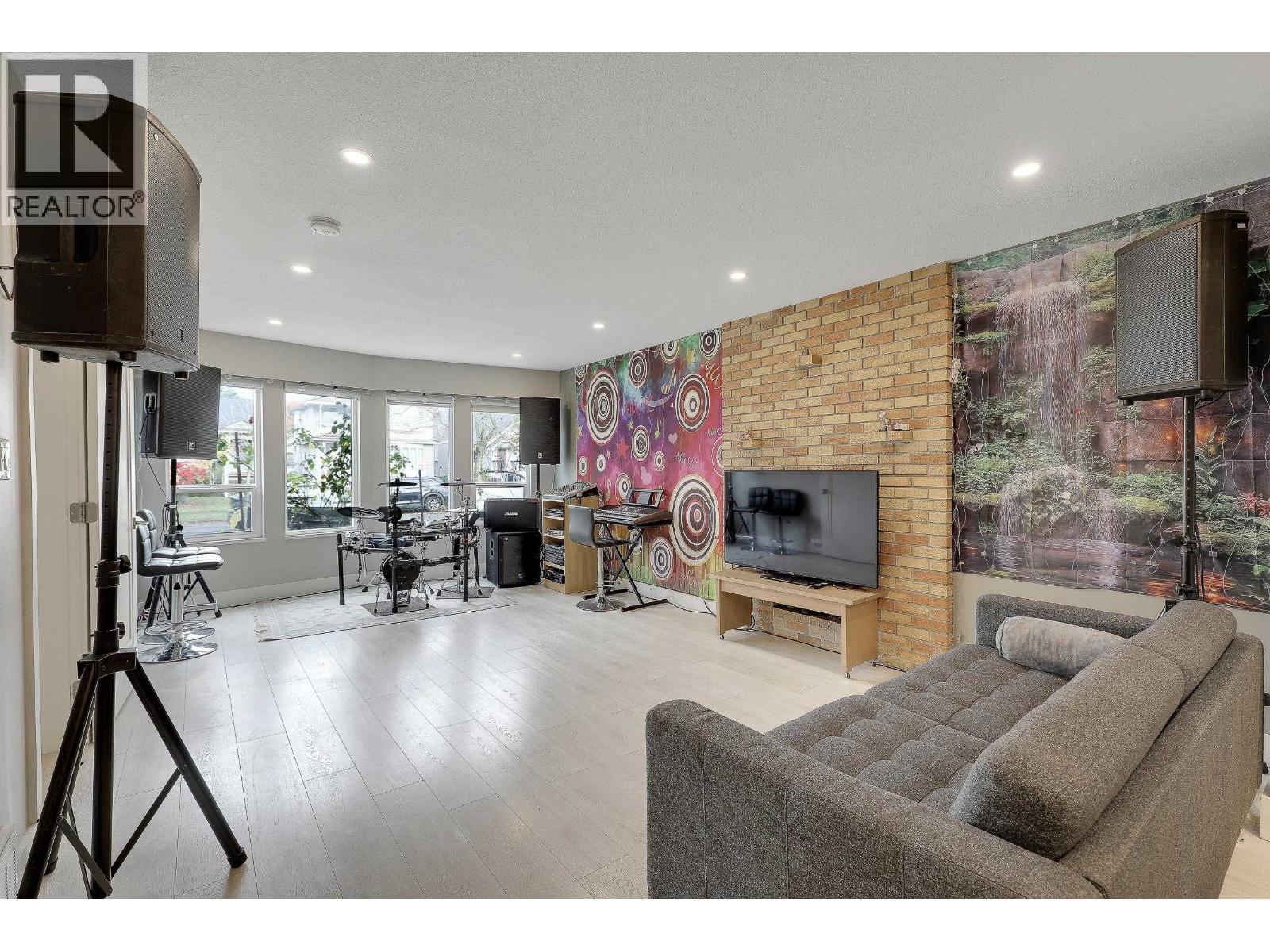 2624 Kitchener Street, Vancouver, British Columbia  V5K 3C8 - Photo 22 - R3074735